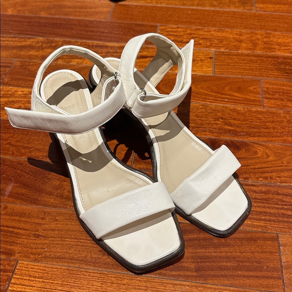 Theory Chic White Strappy Block Heel Sandals